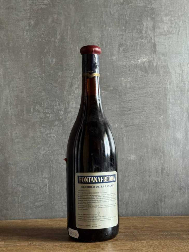 Вино Fontanafredda Nebbiolo Delle Langhe 1983 года.