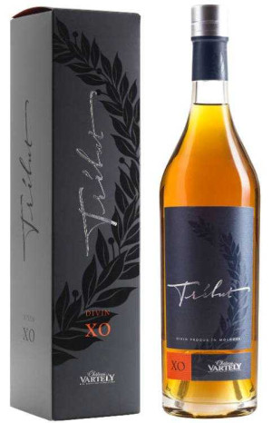 Коньяк «Tribut» XO 7 лет, Chateau Vartely. 0,7 в коробке.