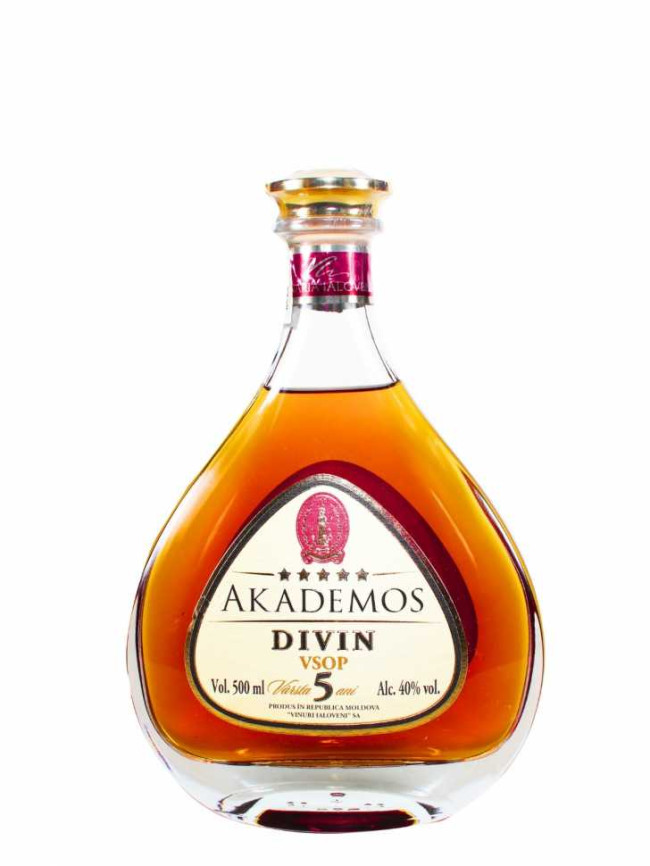 Коньяк «Akademos» VSOP 5 лет, Ialoveni. 0,5