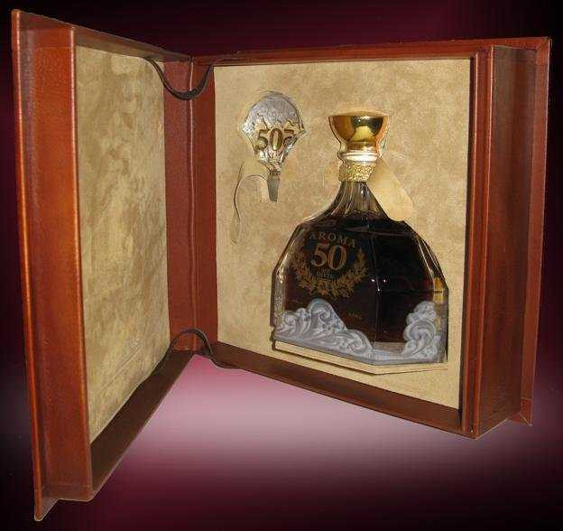 Коньяк «Aroma» 50 лет. 0,52 Коньяк «Aroma» 50 лет. 0,52
