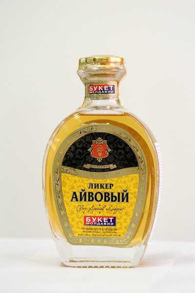 Ликер «Айвовый» Букет Молдавии. 0,7
