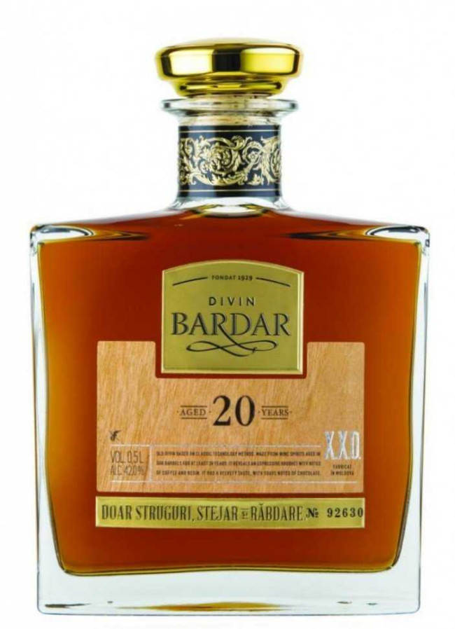 Коньяк «Bardar» XXO 20 лет, Platinum. 0,5 Коньяк «Bardar» XXO 20 лет, Platinum. 0,5